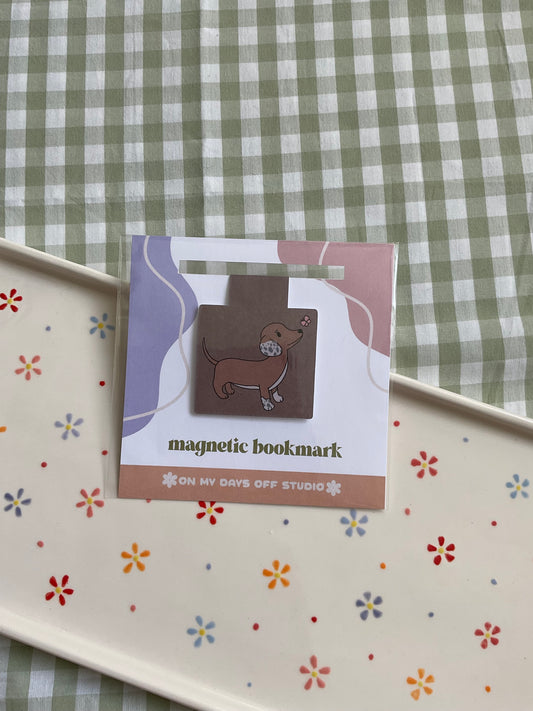 Dachshund magnetic bookmark