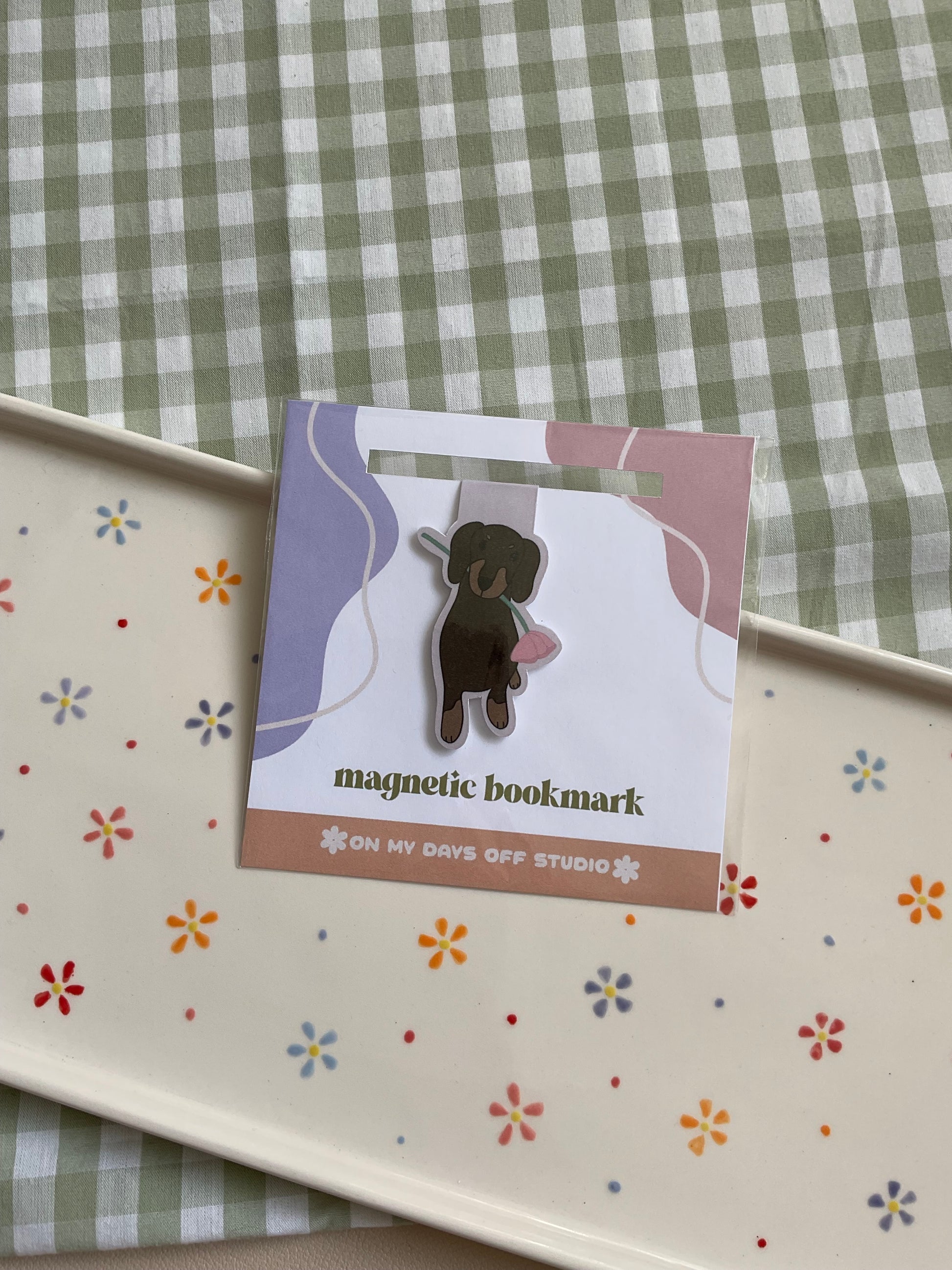 Dachshund magnetic bookmark