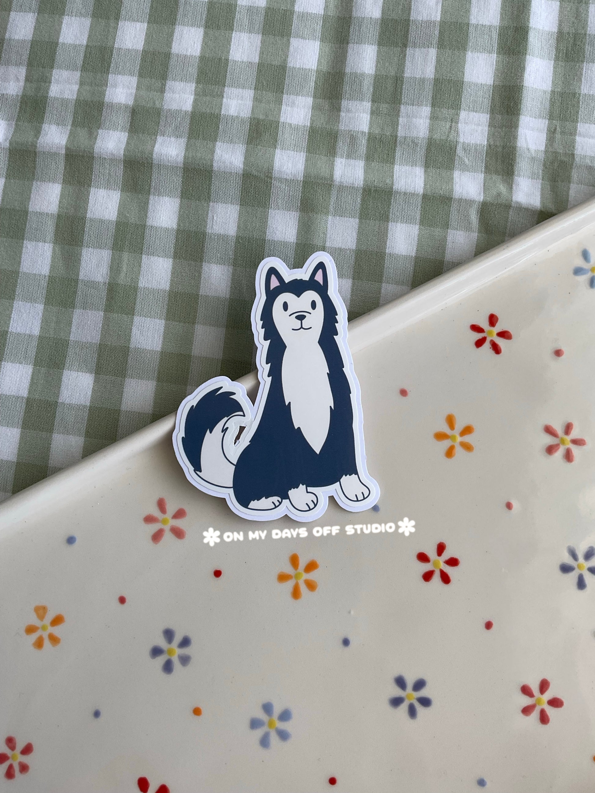 Vinyl sticker of a cute husky