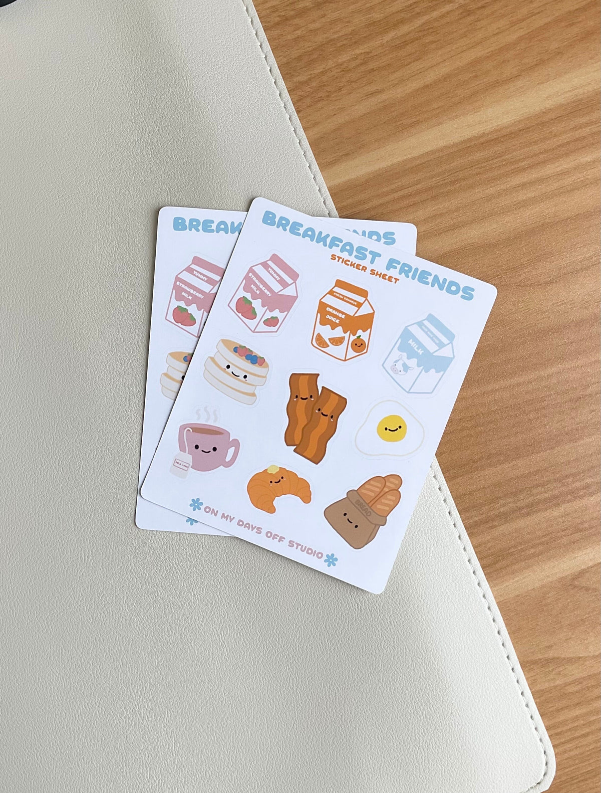 This Breakfast Friends stationery sticker sheet featured 9 kawaii breakfast food illustrations, including strawberry milk, orange juice, milk carton, pancakes, baccon, egg, croissant, tea and french bread. These glossy stickers are perfect for planners and bullet journals.&nbsp;